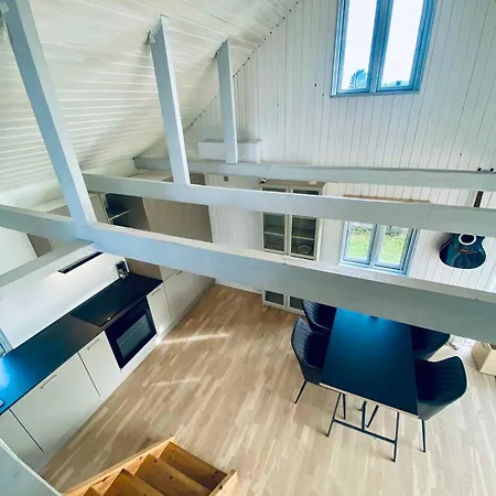 Cozy, Small In Hasmark